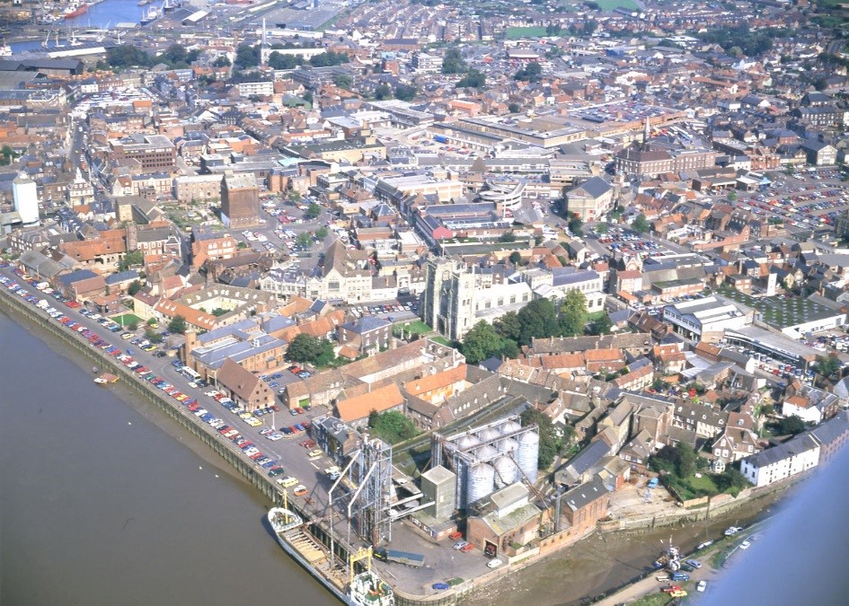 Arial view of King's Lynn taken by D. Edwards. Copyright Norfolk County Council.